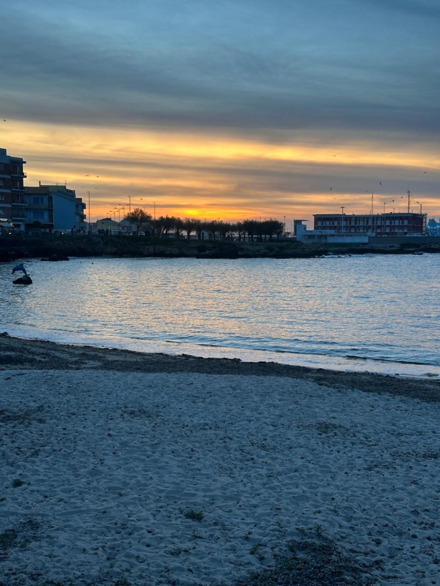 Moncici House Hotell Porto Torres Exteriör bild