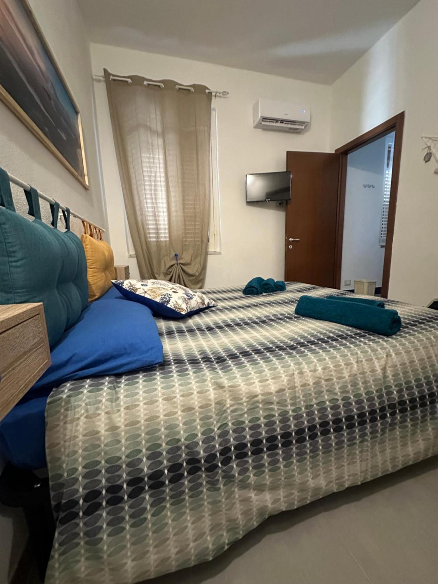 Moncici House Hotell Porto Torres Exteriör bild