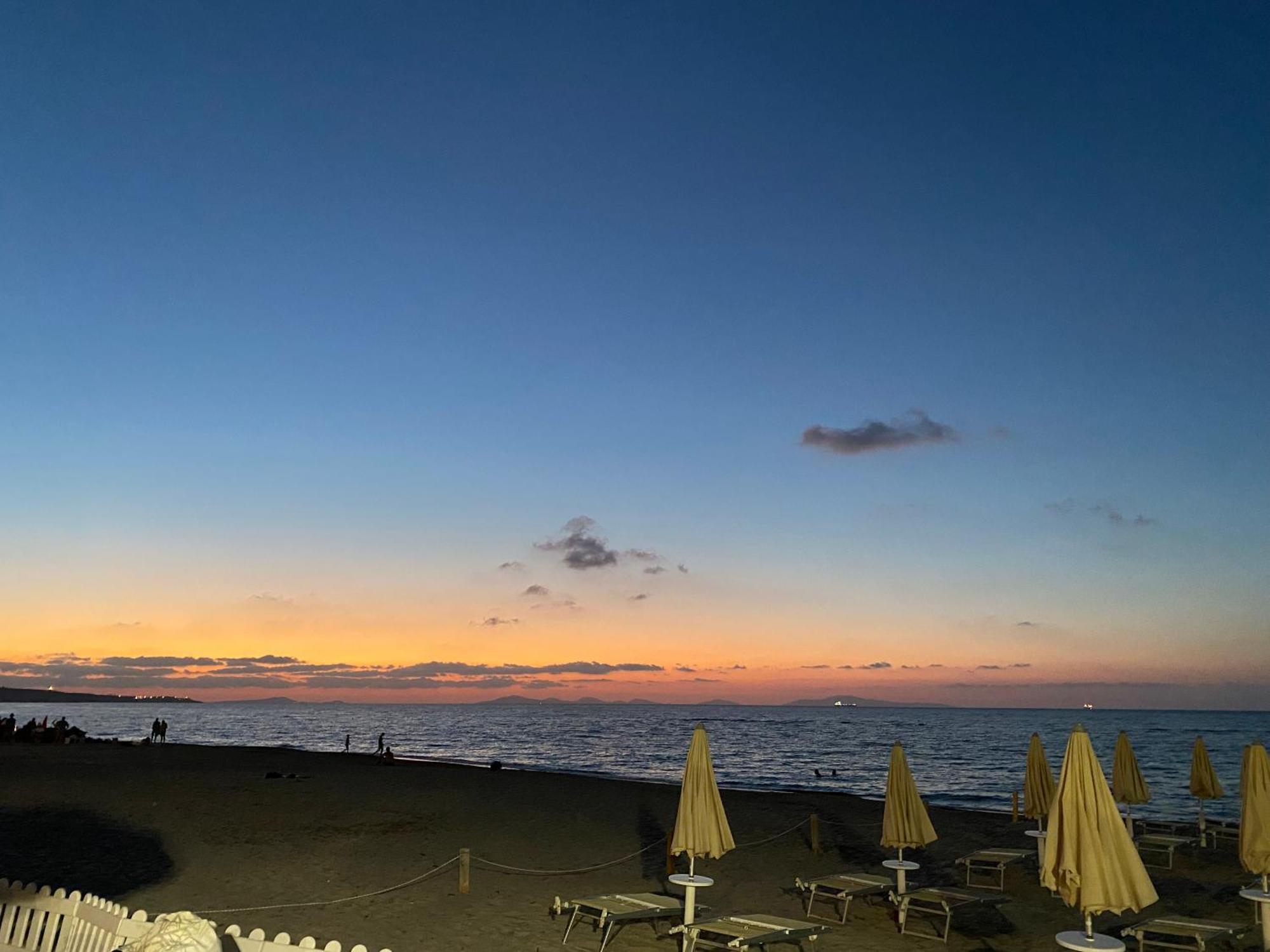Moncici House Hotell Porto Torres Exteriör bild